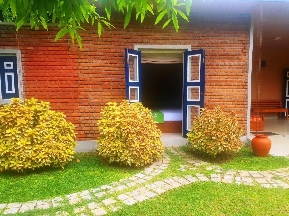 Hotel Honey Tree Polonnaruwa Exterior foto