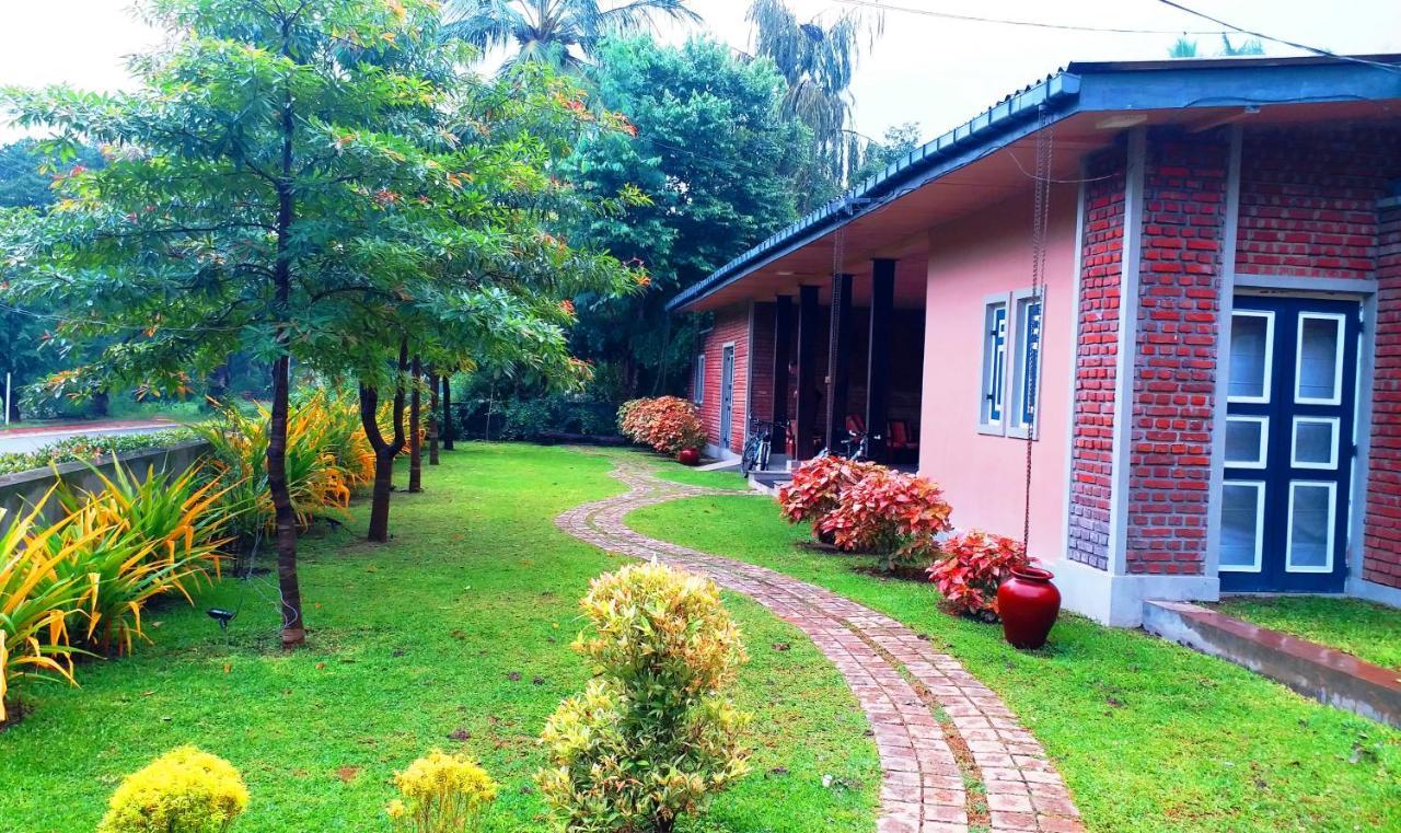 Hotel Honey Tree Polonnaruwa Exterior foto